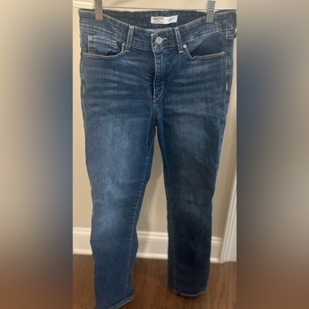 Levi’s Women’s Totally Shaping Straight Leg Jeans Size 29